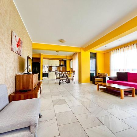 Sophia Lake View Suite Mamaia Bagian luar foto