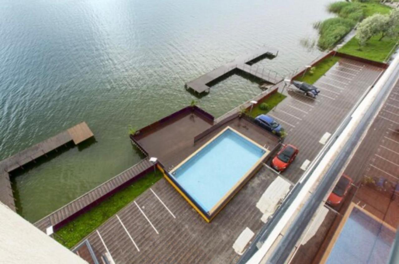 Sophia Lake View Suite Mamaia Bagian luar foto