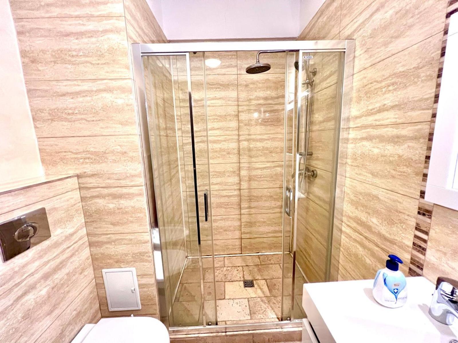 Sophia Lake View Suite Mamaia Bagian luar foto